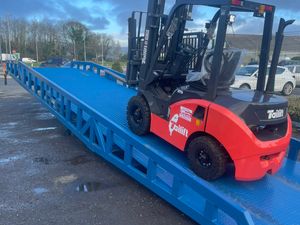 Forklift container mobile loading ramp - Image 2