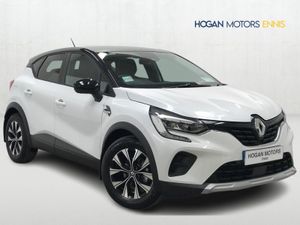 Renault Captur Hatchback, Petrol, 2022, White
