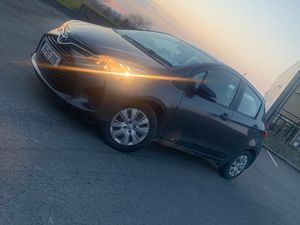 Toyota Yaris Hatchback, Petrol, 2015, Grey