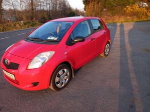 Toyota Yaris Hatchback, Petrol, 2006, Red