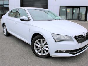 Skoda Superb Hatchback, Petrol, 2018, White