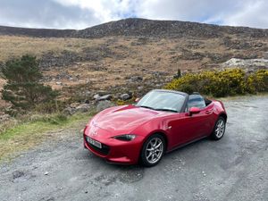 Mazda MX-5 Cabriolet, null, 2017, Red