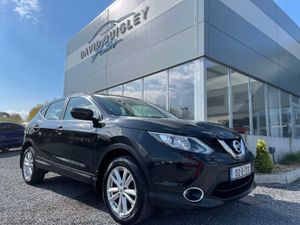 Nissan Qashqai Hatchback, Diesel, 2015, Black