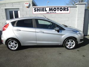 Ford Fiesta Hatchback, Petrol, 2015, Silver