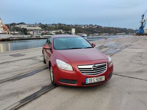 Vauxhall Insignia Hatchback, Diesel, 2009, Red