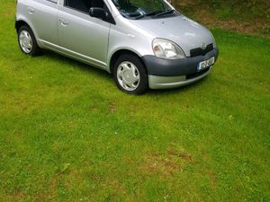 Toyota Yaris Hatchback, Petrol, 2002, Silver