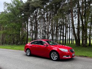 Opel Insignia MPV, Diesel, 2012, Red