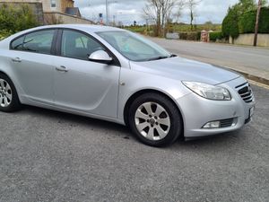 Opel Insignia Hatchback, Diesel, 2010, Silver