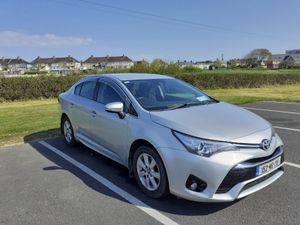 Toyota Avensis Saloon, Diesel, 2015, Silver