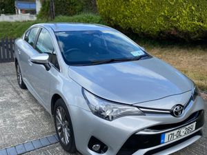 Toyota Avensis Saloon, Diesel, 2017, Silver