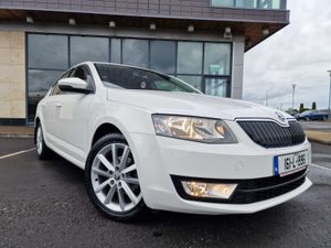 Skoda Octavia Saloon, Diesel, 2016, White