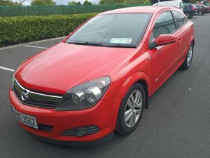 Opel Astra Hatchback, Petrol, 2008, Red
