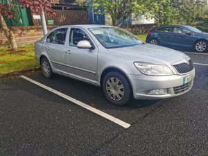Skoda Octavia Saloon, Diesel, 2011, Silver