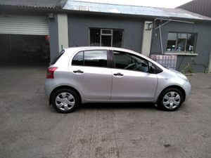 Toyota Yaris Hatchback, Petrol, 2007, Silver
