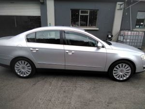 Volkswagen Passat Saloon, Diesel, 2008, Silver