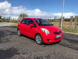 Toyota Yaris Hatchback, Petrol, 2006, Red