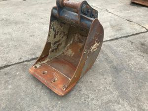 *** 24"  DIGGING BUCKET........60mm PINS ....1633 - Image 2