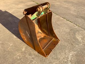 ***  24" DIGGING BUCKET.........45mm PINS ....4991 - Image 2