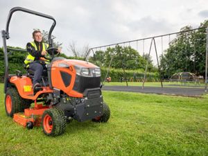 Kubota G261 Rear Discharge - Image 2