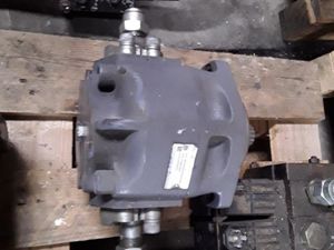Hydraulic pumps. - Image 4
