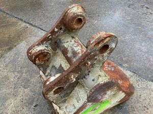 *** 18" DIGGING BUCKET....45mm PINS - Image 2