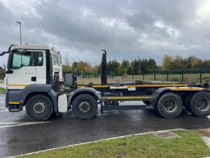 Man 8x4 Hookloader - Image 4