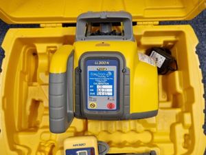 USED LASER LEVELS & PIPE LASERS - Image 3