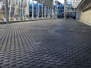 High Grip Rubber Flooring by EASYFIX - Image 2