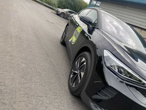 VW ID4 / Electric /2025/Taxi Spec - Image 3