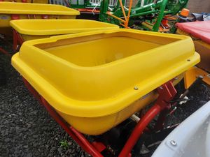 Cosmo Fert spreaders - Image 2