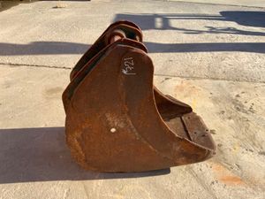 18" SCOOP BUCKET.....60mm PINS.......1721 - Image 4