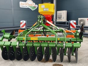 New amazone Catros with APV Seeder - Image 3