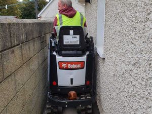 Bobcat E10 Micro Digger | 710mm wide - Image 4