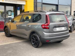 Dacia Jogger E-tech Hybrid 145 Auto 7 Seats - Image 2