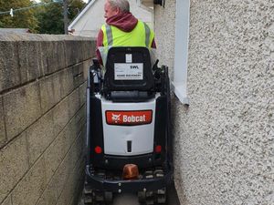 Bobcat E10z Micro Digger | 710mm wide - Image 4