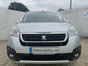 2018 Peugeot Partner Wheelchair Car - Image 2