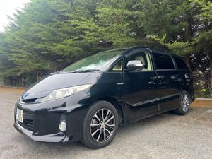 12 toyota estima 2.4 hybrid high spec - Image 4