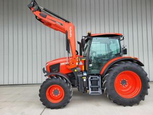 Kubota M6122 C/W Loader - Image 2