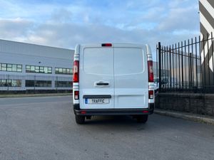 Renault Trafic L2h1 130BHP A/C - Image 4