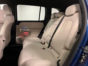 Mercedes-Benz GLB- Class 200d Progressive 5 Seat - Image 4