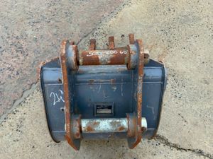 24" STRICKLAND BUCKET.....50mm PINS.....GAP24. - Image 3