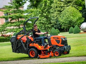 New Kubota G261HD Lawnmower - Image 3