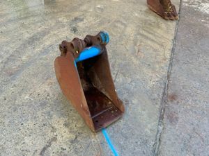 12" MINI DIGGER BUCKET....30mm PINS....180120. - Image 4