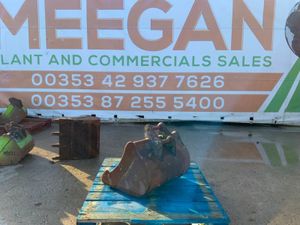 24" MINI DIIGER BUCKET.......30mm PINS....#2 - Image 2