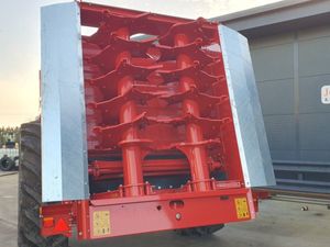 New Teagle Titan 10 Rear Dung Spreader 12.5 Tonne - Image 4
