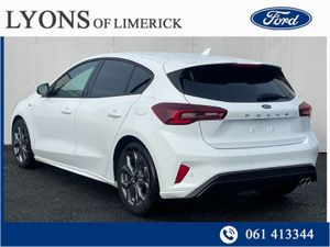 Ford Focus ST Line VAN 1.5 Diesel Automatic  34 3 - Image 3