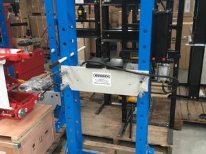 30 Ton Shop Press - Image 2