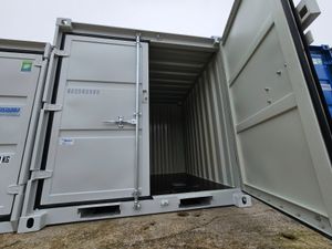 8ft Shipping Container - Image 3