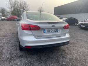 Ford Focus LOW km - Image 4