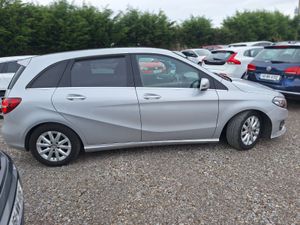 MERCEDES B180 AUTO WITH LEATHER - Image 4